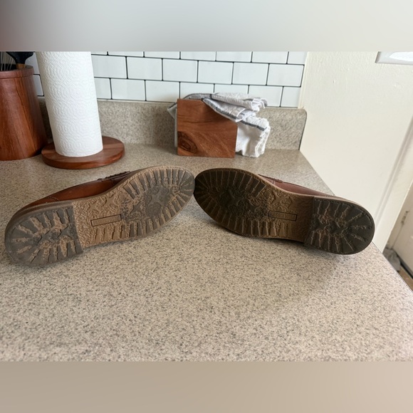 Pikolino Aldaya W8J Water Resistant Leather Penny Loafers - Picture 3 of 5